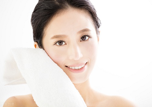 1619516124109429.jpg 做好毛孔清洁能去黑头吗?黑头多毛孔粗大怎么办?