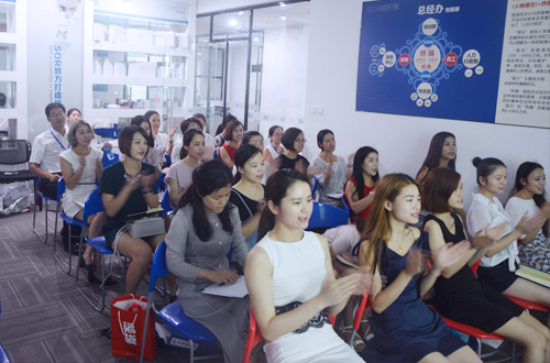 店长：自身做起，拥护品牌高度