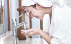 长痘了怎么洗脸才对