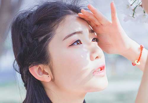 日常生活中如何护理痘痘肌